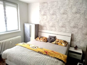 Priestranný 3-izbový byt (64 m²) s loggiou – ideálne bývanie - 5