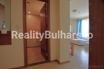 Prostorný apartmán 2+kk s výhledem na bazén-Slunečné pobřeží - 5