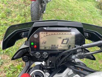 Yamaha MT10 - 5
