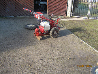 dvojkolesový malotraktor 15 koní-MF-70-mulčovač - 5