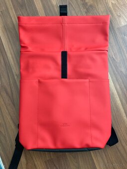 Červený ruksak - 5