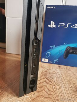 PS4 PRO 1TB - 5