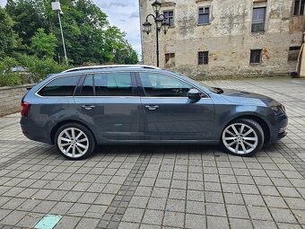 Škoda Octavia Combi 2.0 TDI DSG 4x4 STYLE ACC Kamera R18 - 5
