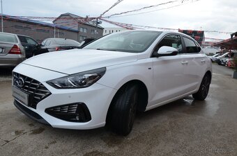 Hyundai i30 Fastback 1,5 TGDi Family 117KW MHeV M6 - 5