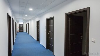 Kancelárske priestory v blízkosti diaľničného obchvatu, leti - 5
