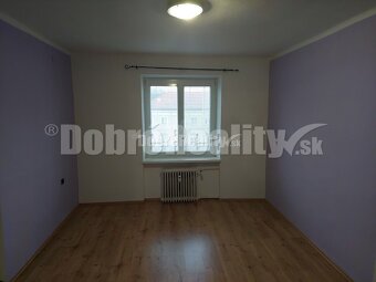 DOBRÉ REALITY -  na prenájom 2-izbový tehlový byt s balkónom - 5