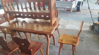 Stôl a stoličky - 5