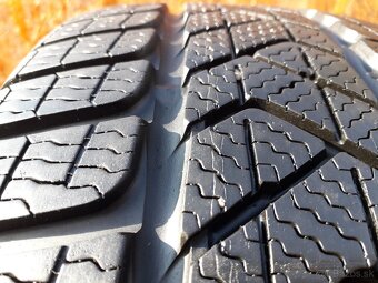 225/40 r18 zimne pneumatiky - 5