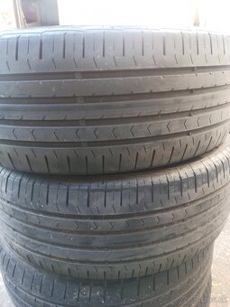 Predám sadu letný pneu 215/55r17. - 5