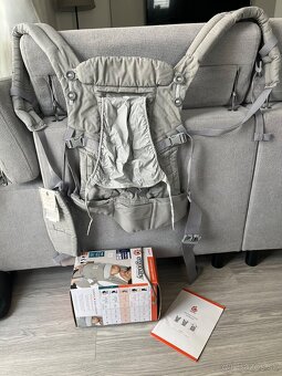 Ergobaby nosič (newborn - toddler) - 5