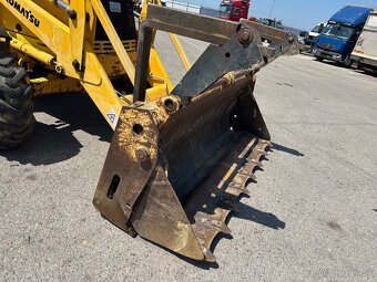 KOMATSU traktorbager 1998 VIN 589 - 5