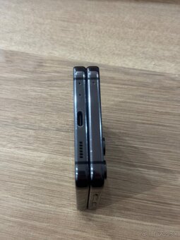 Samsung Z flip 5 512GB Graphite - 5