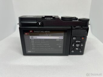 Fujifilm X-A1 + Viltrox AF 28mm f/4.5 - 5