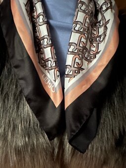 Malá šatka zn. LIU JO originál - 5