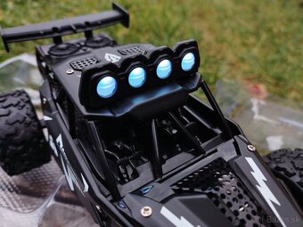 Terénne auto na ovládanie - 5