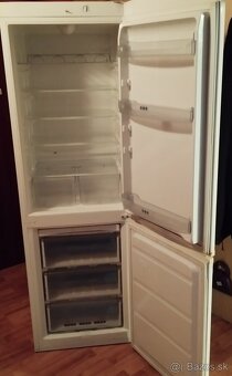 Predám Chladničku s mrazničkou Whirlpool - 5