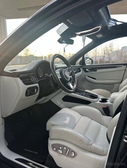 Porsche Mcan Turbo - 5