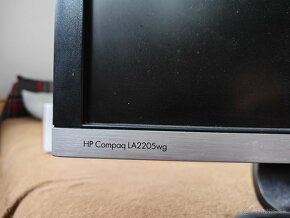 Monitor HP Compaq LA2205wg - 5