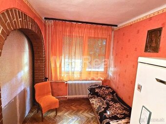 ENCS - Maďarsko 5 izbový RD, žiadaná lokalita - 5