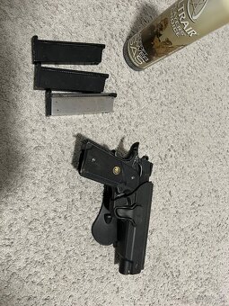 Predám airsoftovú pištoľ WE 1911 - 5