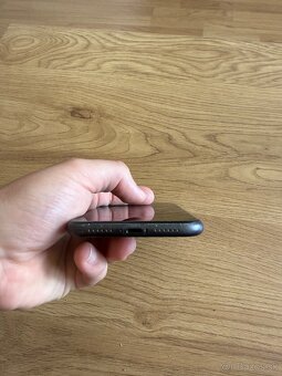 iPhone 11 64GB - 5
