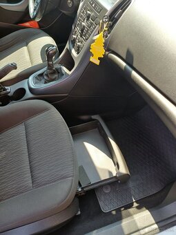 Opel Astra 1,4Turbo - 5