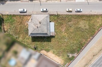 EXKLUZÍVNE vám ponúkame na predaj starší rodinný dom s veľký - 5