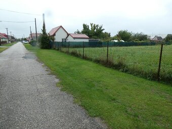 Poľný Kesov, pozemok pre rodinný dom 1068m2 - 5