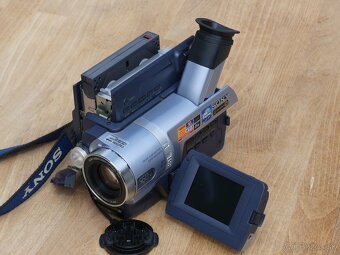 videokamera Sony DCR-TRV140E Digital 8, otestovana, funkcna - 5