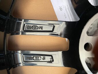 5x112 R18 7,5J ET51 Dezent TR Dark - 5