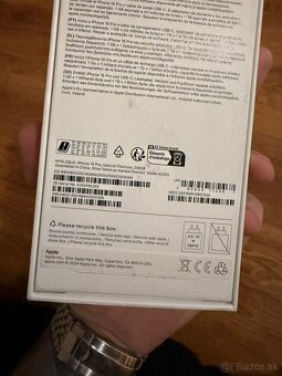 Apple iPhone 16 Pro 256GB Natural Titanium - 5