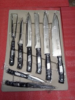 Príbor v drevenej truhlici + sada nožov - 5