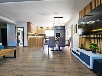6-izbový RD v historickom centre + 735 m² pozemok / Gelnica - 5