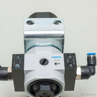Regulátor tlaku Festo LR-1/4-D-7-I-MINI 0.5 bar-7 bar - 5