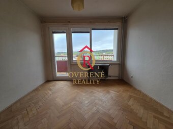 Na predaj veľký 3 izbový byt s komorou a 4 lodžiami v centre - 5