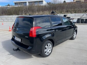 Peugeot 5008 - 5