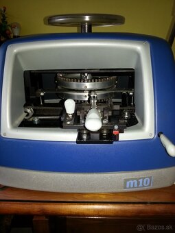 Ruční vytlačovací stroj na známky - 5