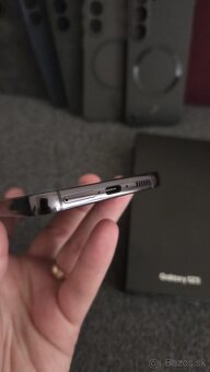 Samsung Galaxy S23 phantom black 8/256 - 5