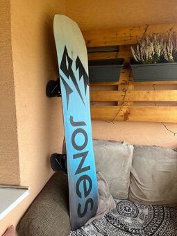 Snowboard jones - 5
