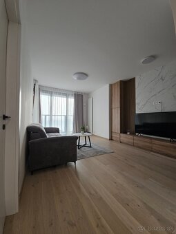 NA PRENÁJOM 2 IZBOVÝ BYT S PARKOVANÍM BRATISLAVA CENTRUM - 5
