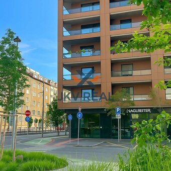 Na predaj štýlový 2-izbový apartmán s veľkou lodžiou a parko - 5