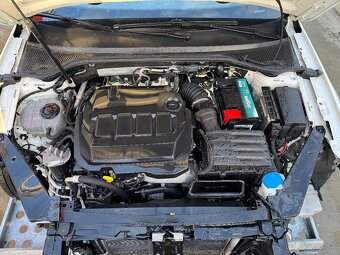 VW passat b8 lift variant r-line 2,0TDI 7/2021 - 5