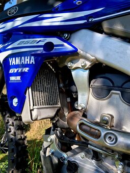 Yamaha yzf 250 - 5