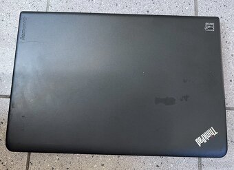 Lenovo E550 / i5 5200U / 4GB RAM / Radeon R7 2GB / 15.6" - 5