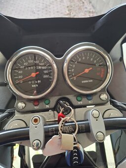 Suzuki GS500F - 5
