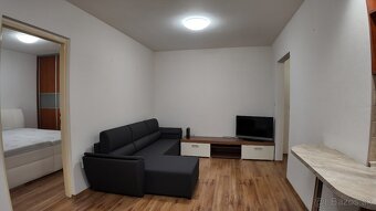 Pre párov: Zariadený 2i byt s internetom a TV na Novej Vsi - 5