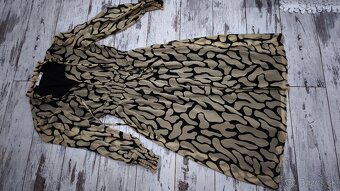 Elegantné midi šaty - 5