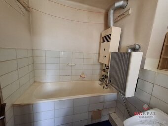 1 izbový priestranný byt v centre mesta Nitra - 5