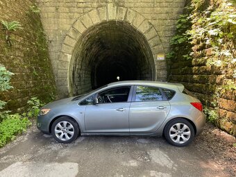 Opel Astra J 1.6 85kw - 5