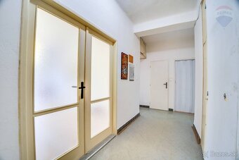 Na predaj veľkometrážny 2 izb. byt (70 m2) v lukratívnej lok - 5
